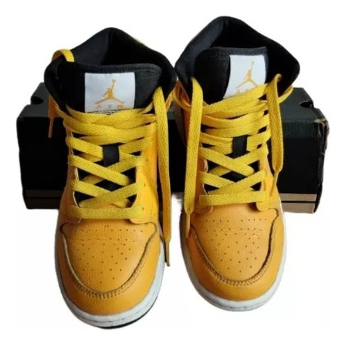 Jordan Retro Amarilla (Usado)