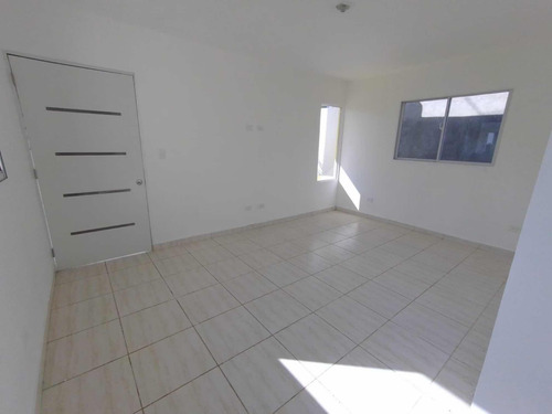 Casa Nueva Ubicada En Caleta, La Romana
