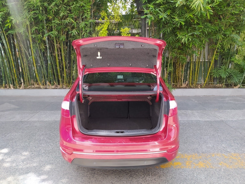 Imagen 13 de 14 de Ford Fiesta 2017 1.6 Titanium Sedan At