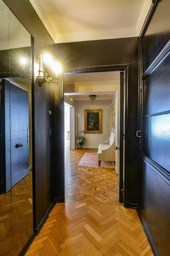 Imagen 10 de 30 de Depto De Diseño Y Estilo: 3 Dorm. Edificio Francés De Categoría Con Cochera
