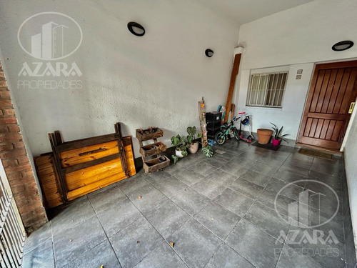 Impecable Casa De 6 Ambientes Con Jardín En Florida