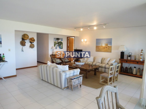 Imagen 2 de 15 de Apartamento En Playa Brava