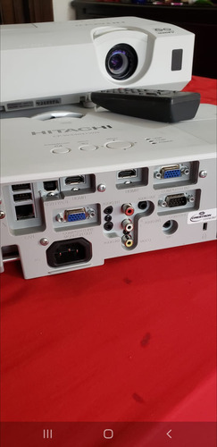 Proyector Hitachi Cp-wx4041wn De 4,000 Lúmenes (Usado)