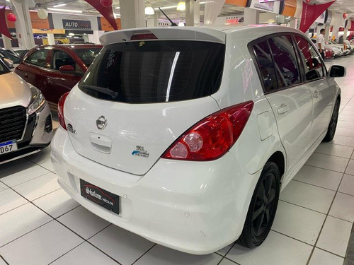 Nissan Tiida Tiida 1.8 SL 16V FLEX 4P MANUAL