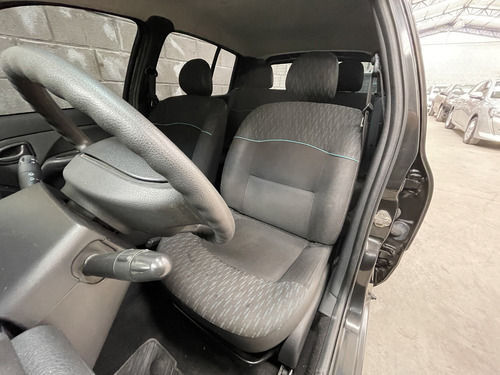 Renault Clio 1.2 Mio Confort Plus Abs Abcp