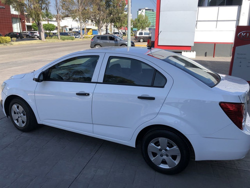 Imagen 8 de 15 de Chevrolet Sonic 4 Puertas