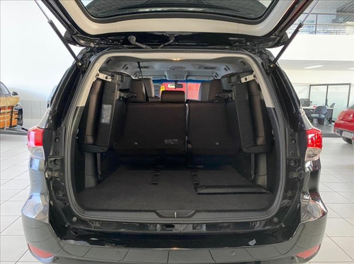 Imagem 10 de 11 de Toyota Hilux Sw4 Hilux Sw4 Srv 4x2 2.7 Flex Aut 7 Lugares