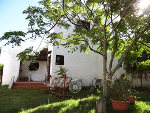 Casa Pueblo En Aguas Dulces