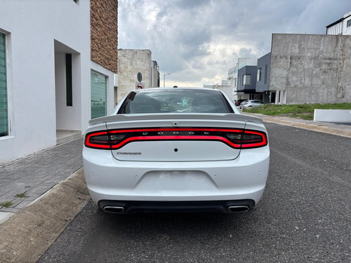Dodge Charger 5.7 R-t At