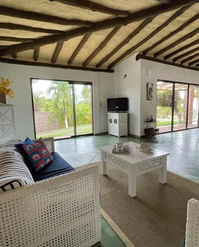 Casa En Tucacas En Alquiler