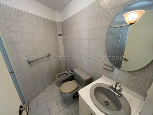 Alquiler De Elegante Apartamento En Colinas De Valle Arriba / Cl. Mls-24-21087