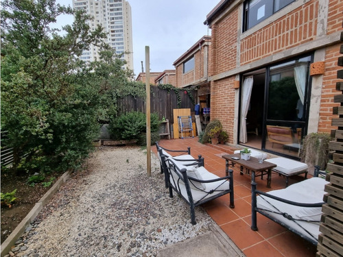 Excelente Casa En Condominio En Concón