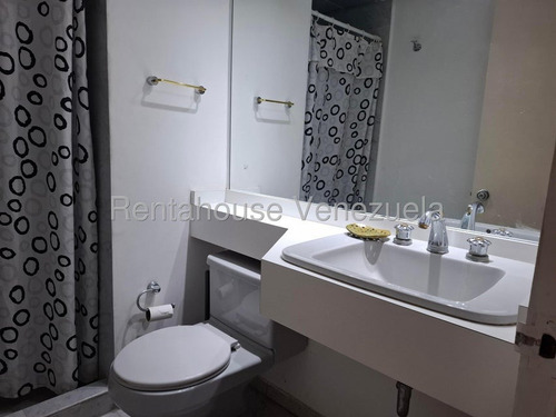 Apartamento En Alquiler Altamira 25-21017