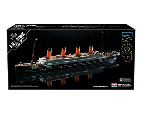 Academy 14220 1:700 R M S Titanic + Led Set