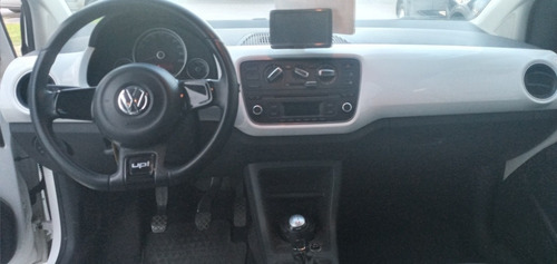 Volkswagen Up! 2015 1.0 High Up! 75cv 5 P