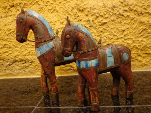 Antigo Par De Cavalos Em Madeira Oriental - R 5847