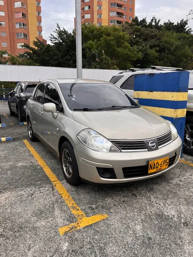 Nissan Tiida 1.8 Emotion 4 p