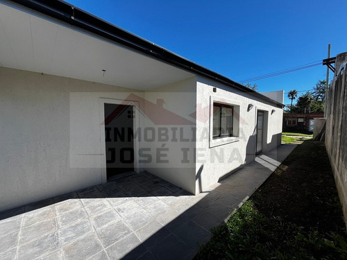 Casa 3 Dormitorios A Estrenar En Venta - Calle Escalada E/ 9 De Julio Y Alberti. Calle Asfaltada A 1 Cuadra De Avenida Italia.