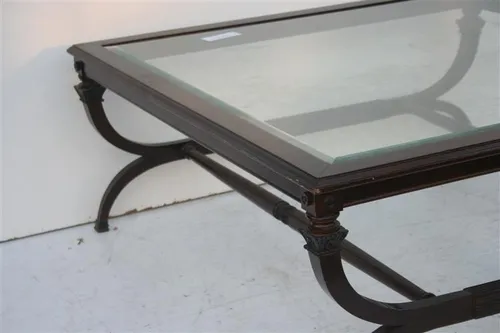 Mesa Ratona Estilo Ingles Con Tapa De Vidrio | El_kin (Usado)