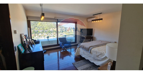 Impecable Casa Mediterránea En Condominio.