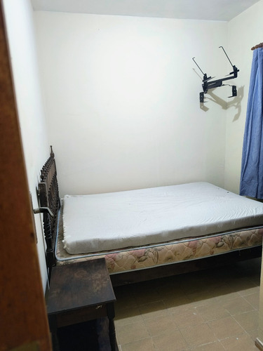 Alugo Casa Duplex Com 3 Quartos Em Ibicuí, Mangaratiba (na Rua Da Praia Principal)