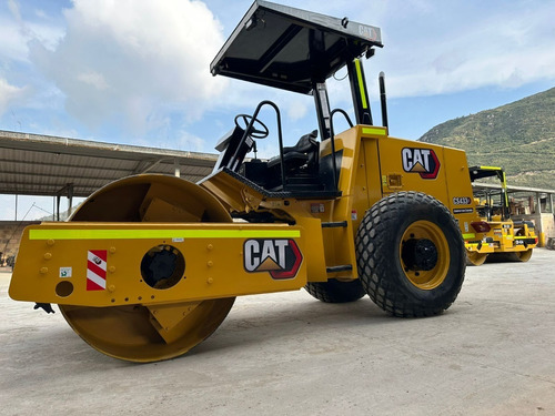 2002 Caterpillar Vibrocompactador Cs433c 