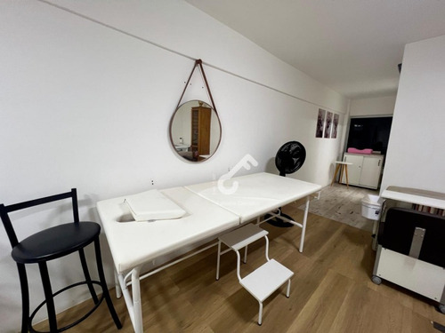 Salão De Beleza Completo (porteira Fechada) Em Funcionamento. Localizado No Shopping Canoas (em Frente Ao Camarão De Vilas). R$80.000,00