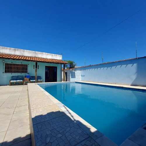 Casa Com 2 Quartos E 2 Banheiros