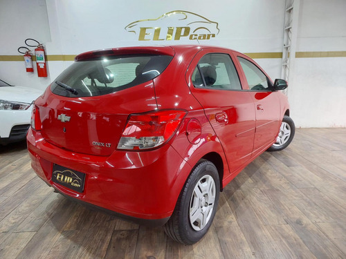 Chevrolet Onix ONIX HATCH LT 1.0 8V FlexPower 5p Mec.