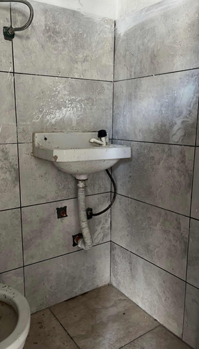 Rousseau Y 21 Abril Apto Tipo Casa Con 2 Plantas 1 Dorm
