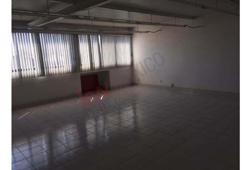 Venta O Renta De Edificio Con Salón De Fiestas Muy Amplio Ideal Para Giros Diversos