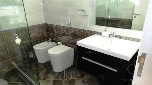 Imagen 13 de 28 de Casa En Mansa, 4 Dormitorios, Piscina Climatizada, En Barrio Privado, Punta Del Este