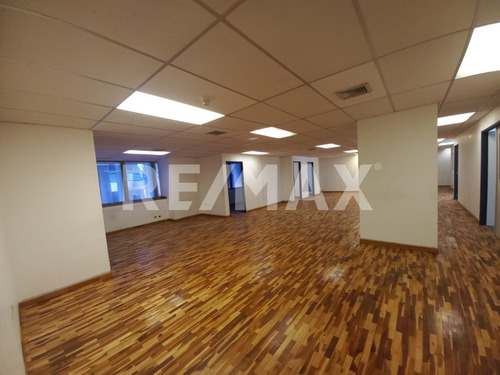 Se Vende Oficina En Los Palos Grandes Chacao