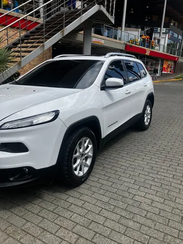Jeep Cherokee 3.2 Longitude Plus