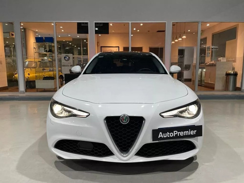 Alfa Romeo Giulia 2.0 200cv 200 Distinctive