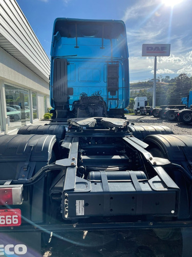 Imagem 11 de 15 de Iveco Stralis 440
