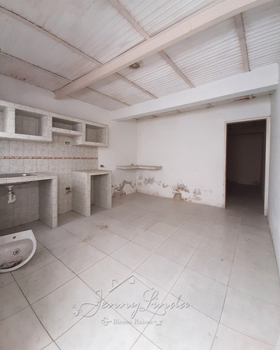 Se Vende!!! Casa En El Sector Santa Rosa Maracay Aragua