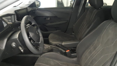 Imagen 15 de 18 de Peugeot 208 1.6l Allure 2022