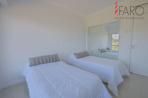 Venta Apartamento 4 Dormitorios Veramansa