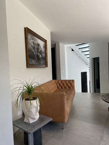 Imagen 5 de 13 de Casa En Venta Remodelada De 320 M2 A Un Paso De La Herradura