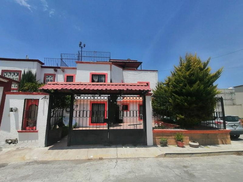Imagen 1 de 12 de Casa Sola En Venta Amplia Casa En Esuqina Haciendas Pachuca