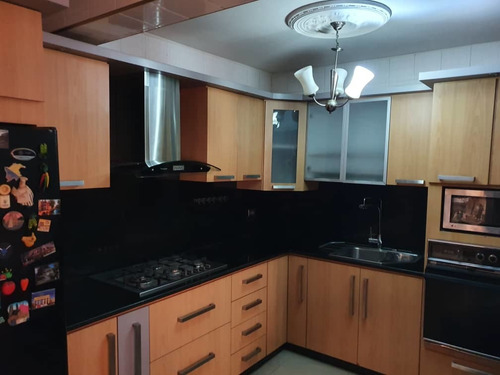 Imagen 3 de 14 de Katherine Castillo Ofrece Casa En Venta En El Parral (355m2)