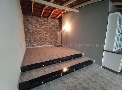 Espectacular Casa Remodelada Ubicada En Turmero Urbanización Valle Lindo Db 23-15538
