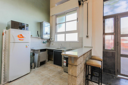 Galpon 74 Mts. Apto Comercial. Boedo. Acepta Departamento En Mar Del Plata.