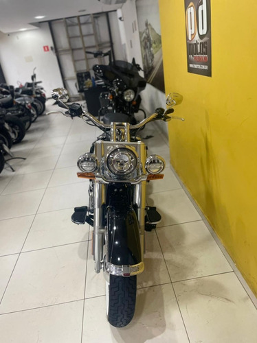 Imagem 4 de 6 de Harley Davidson Softail Deluxe - 2019 - Revisada