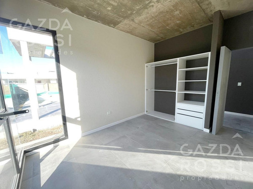 Imagen 3 de 10 de Moderna Propiedad Con Piscina En Barrio Privado San Felipe, Canning
