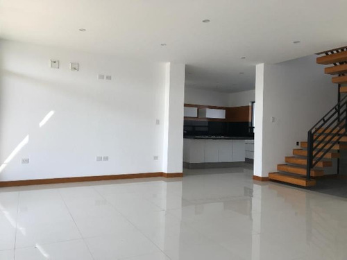 Imagen 5 de 12 de Casa Sola En Venta Fracc. El Roble Residencial