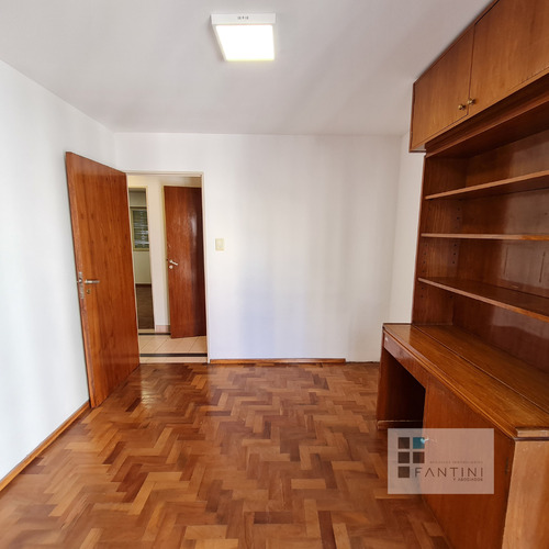 Alquiler 3 Dormitorios. 2 Baños. Centro. Cañada Y Colón. Figueroa Alcorta 153