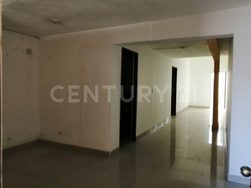 Local Comercial En Renta En Avenida Gonzalitos, Monterrey, Nuevo León