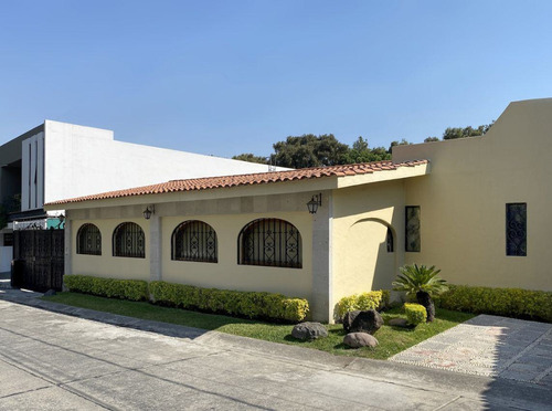 Casa En Fraccionamiento En Tabachines, Cuernavaca, Morelos - Lpi-5-fr